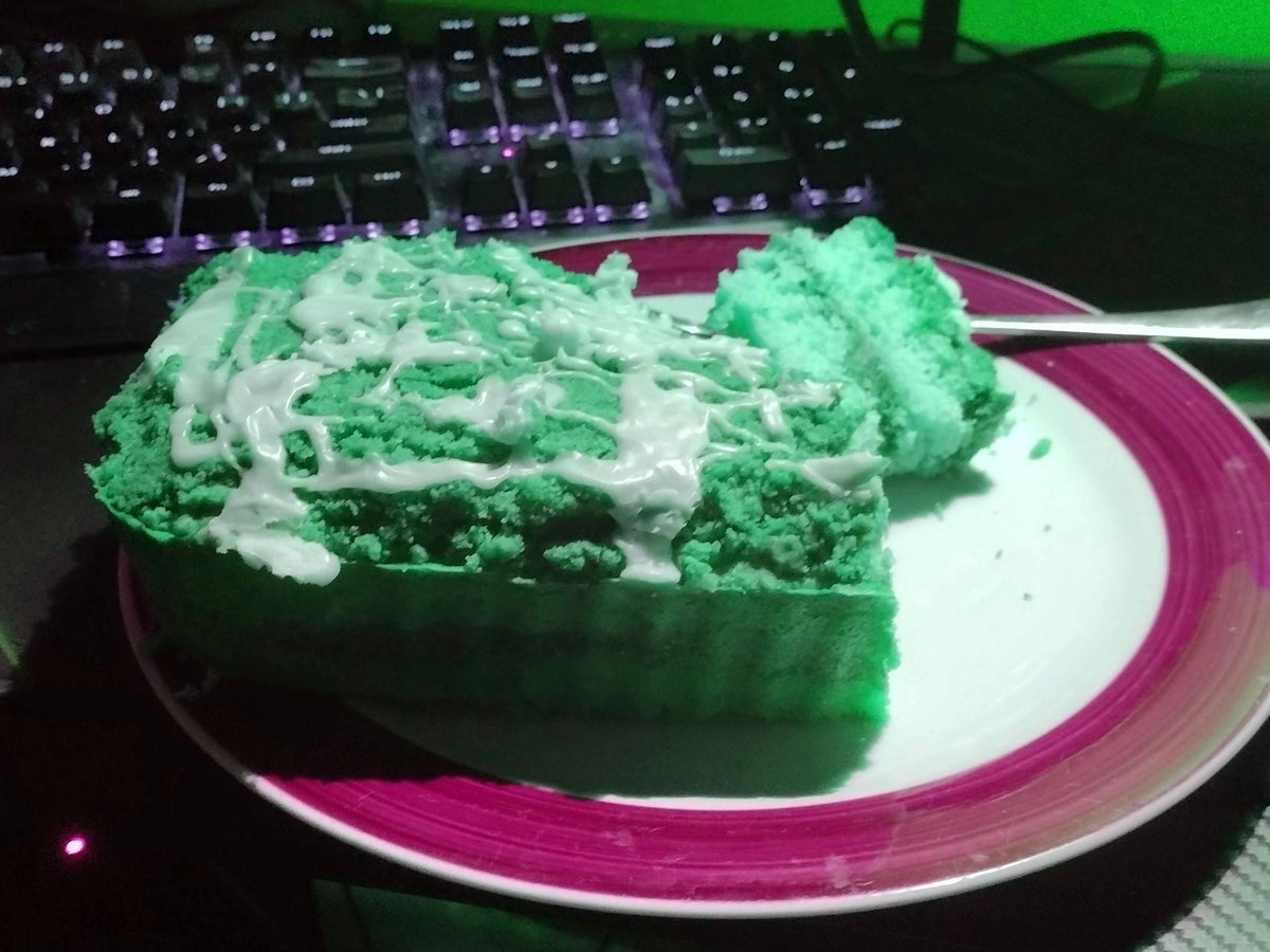 Ferrosive's tweet image. #Green #GreenEats #GreenFuckingFood #YumADumDum
Mggfhhh,,