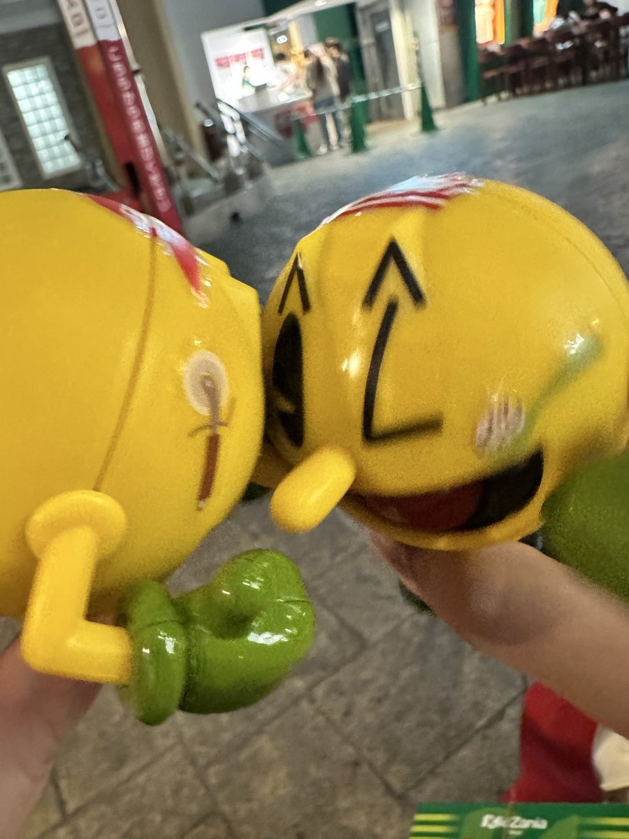 大人のキッザニア行ってきた！！アキちゃんお誘いありがと〜🥨🥨
体験の予約取るの頭脳戦でびっくりしたけどいっぱい回れて楽しかった✨
これは自我強めのおもちゃ