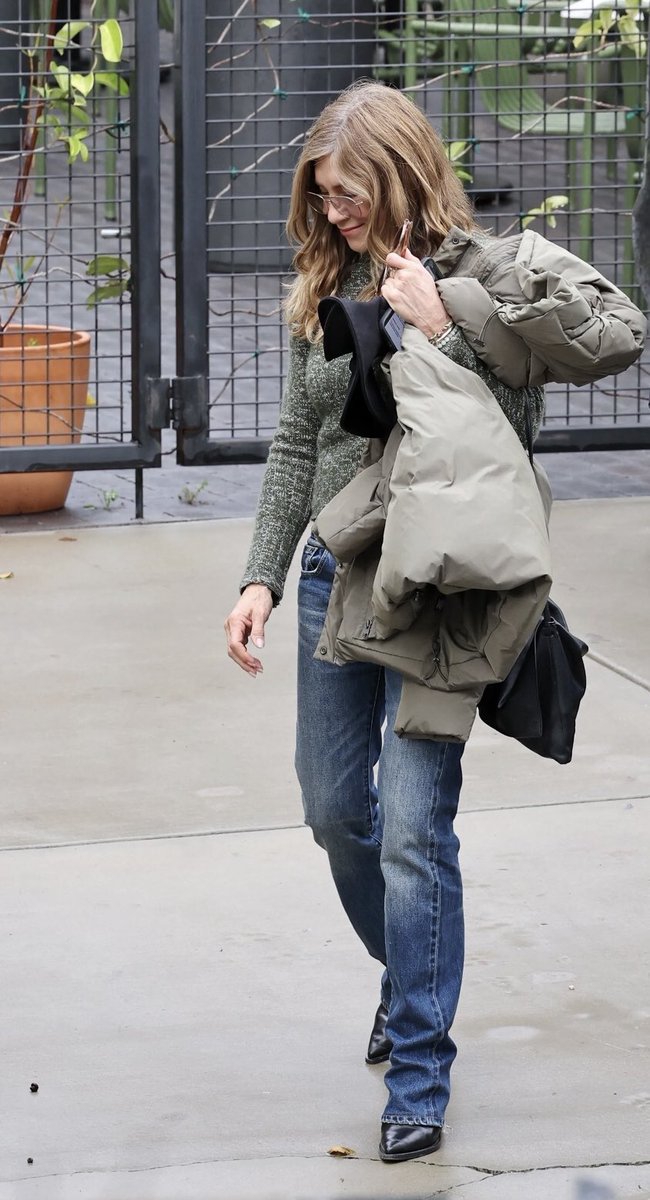 Jennifer Aniston Joanna tweet media