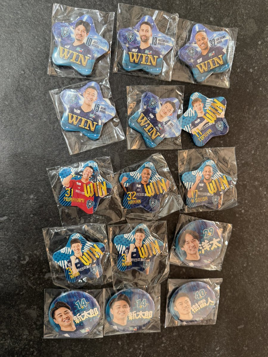 ティティ tweet media