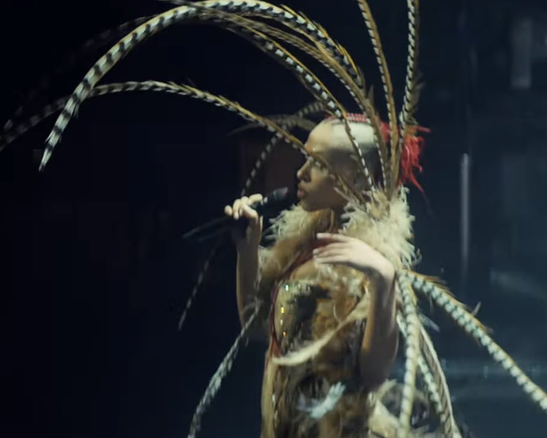 ✩ cₕᵣᵢₛₜᵢₐₙ ∗. tweet media