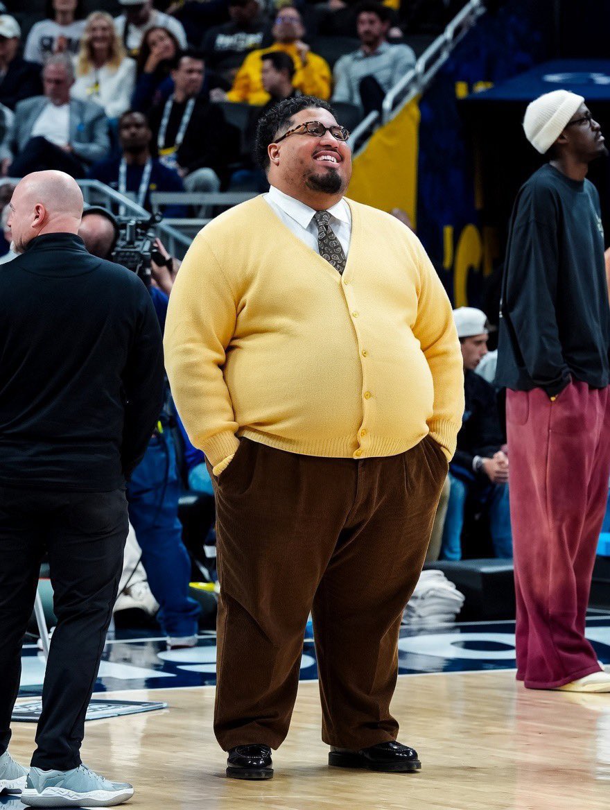 jseeeg_'s tweet photo. @ESPNNBA Tyrese haliburgers https://t.co/LTbCklBrrj