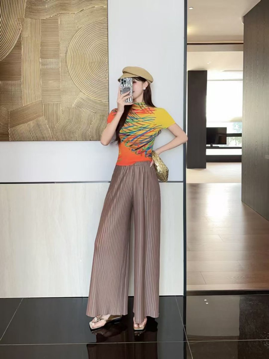 xiaozhueaxc1's tweet image. In hot weather, you should wear more cool and breezy wide-leg pants! #lightweight #palazzo #loose #pants #cool