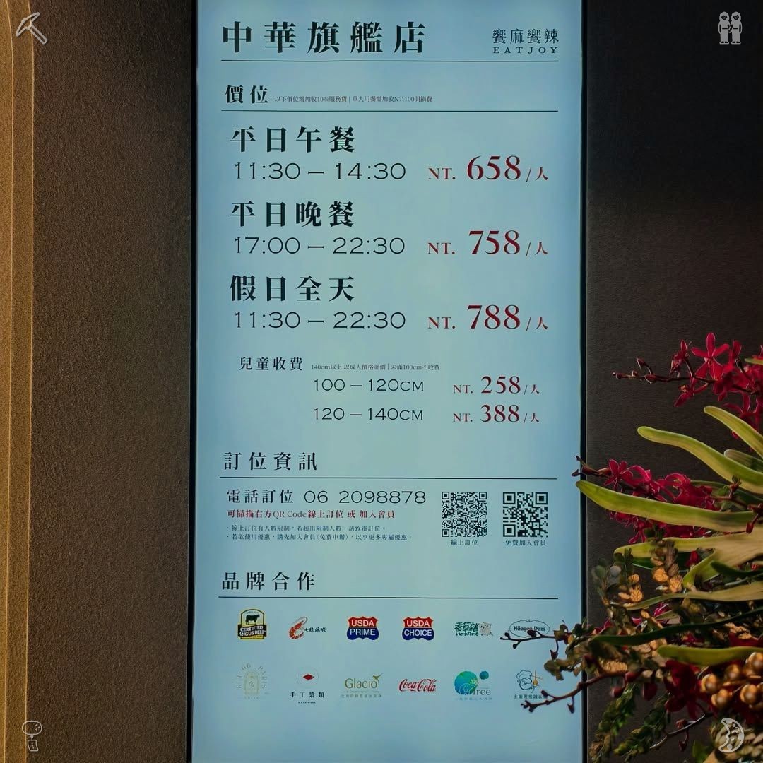 MorganYaple's tweet photo. 炸鸡爱好者不容错过！这味道真是甜而不腻。 https://t.co/RhurJKssXN
