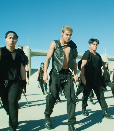 KMM🌻💙💛 tweet media