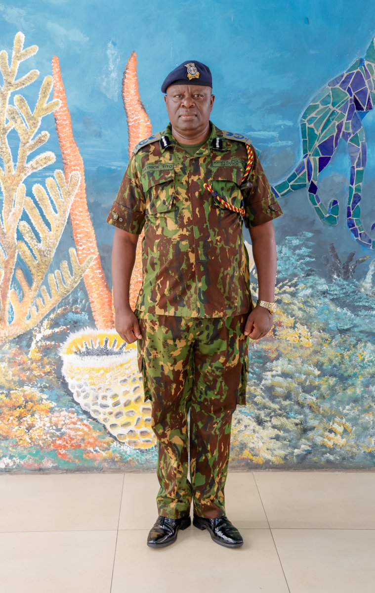 PoliceKE's tweet image. #MCM

Meet Patrick Tito, Senior Assistant Inspector General of Police. Serving as the Principal Assistant to the Deputy Inspector General of the  Kenya Police Service.

From leading as Nyanza Regional Commander to serving under top police leadership, he embodies discipline,