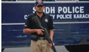 Karachi bridge robbery scare sparks probe as police claim suspects were unarmed and fled; opposition parties criticize worsening law and order, prompting increased patrols and inquiry orders. #Karachi #SecurityCrisis