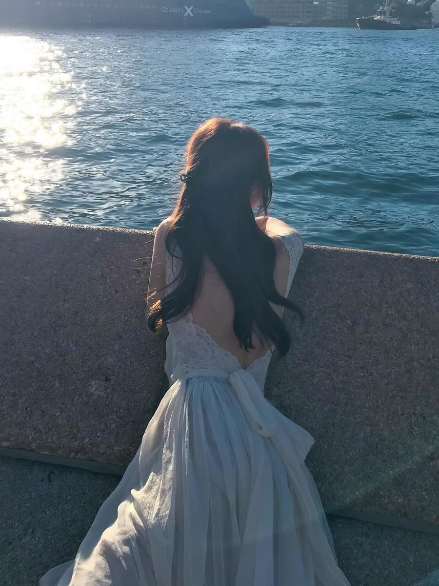 ghdrl2933's tweet photo. 데이트 넘 좋아🖤
밍☀️
저 왔어요 목련보러왔어요!
샤갈! 다 떨어졌어요
#디엠  #섹트  #변녀 https://t.co/FBfxzoxPlY