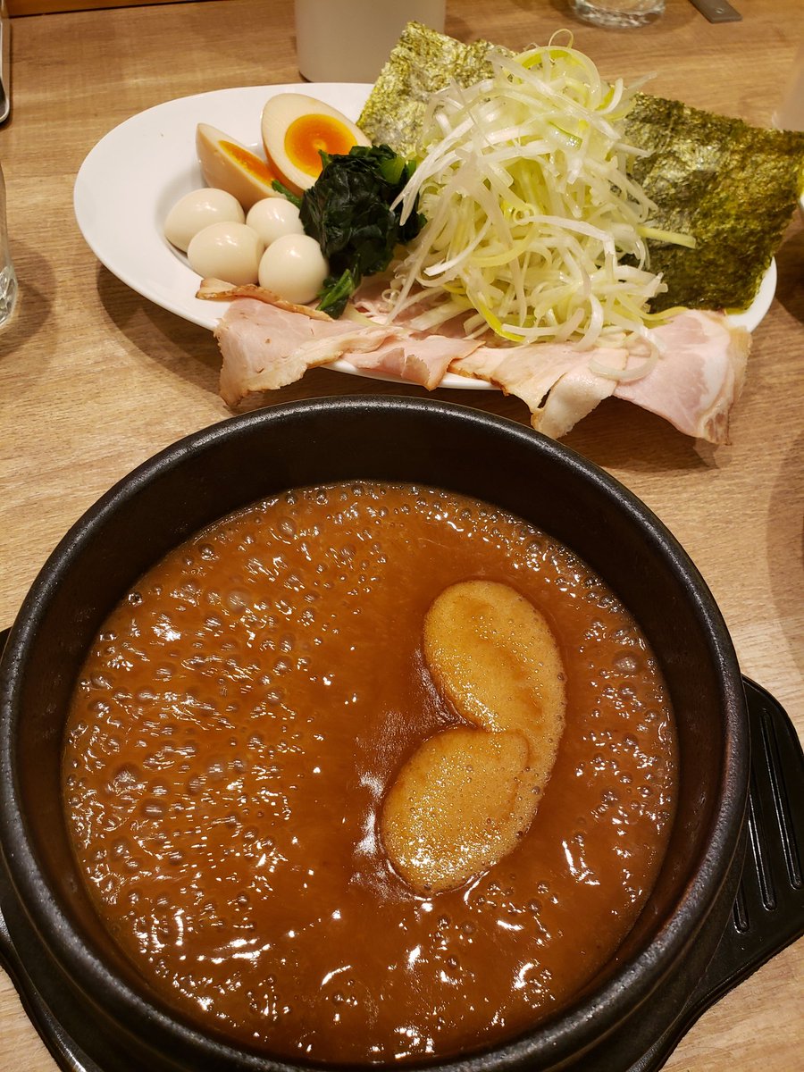 ぴこりん tweet media