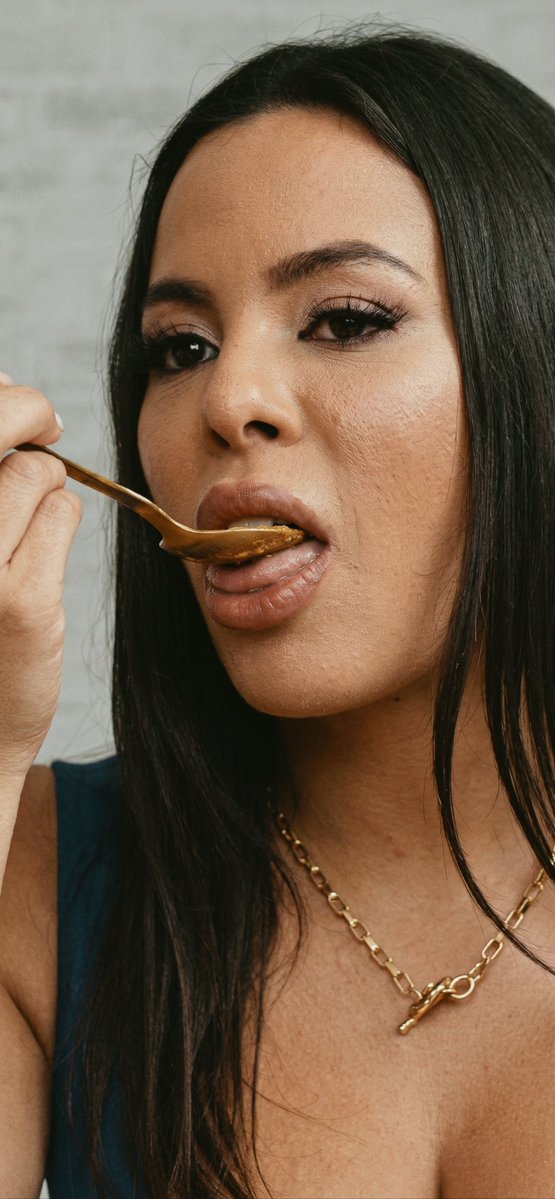 ultrahqpics's tweet image. Luna Star

🎞️ Kodak Portra 160