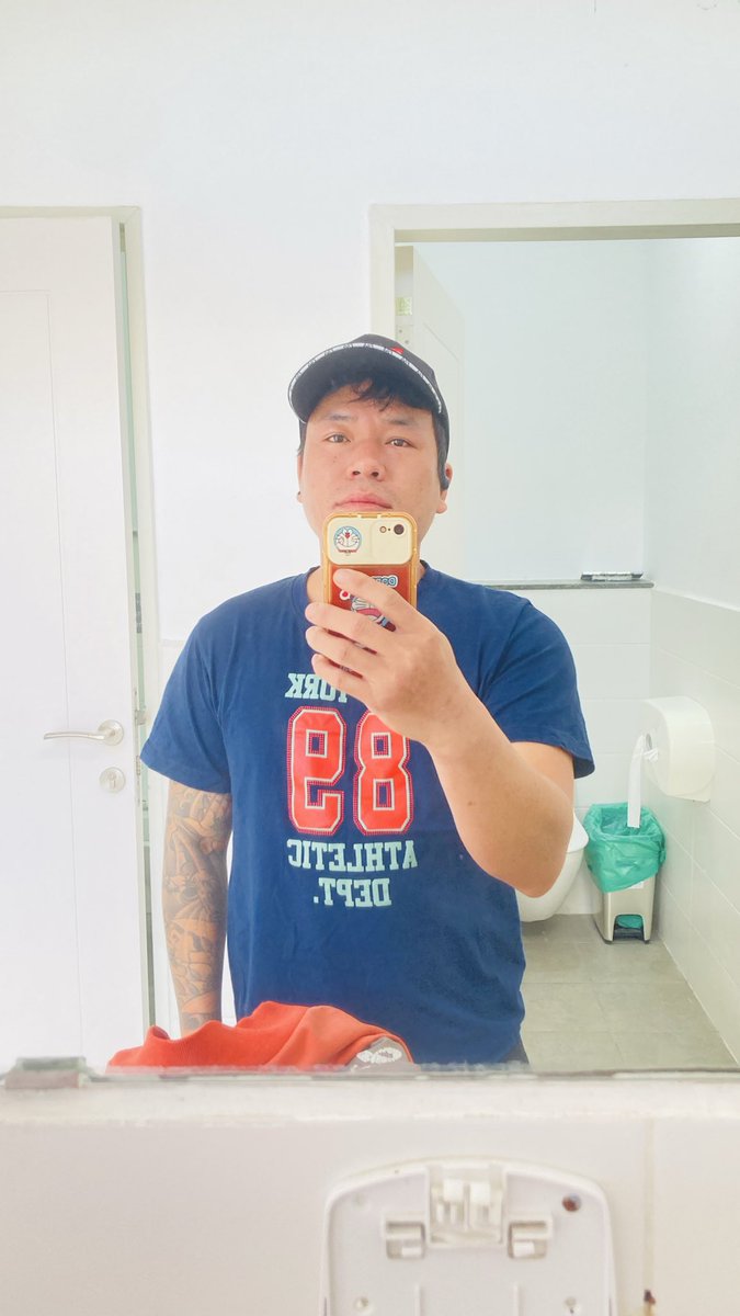 Ball089954's tweet photo. สงกรานต์สงใจ ทำงานๆ https://t.co/e4h5UN2vEW
