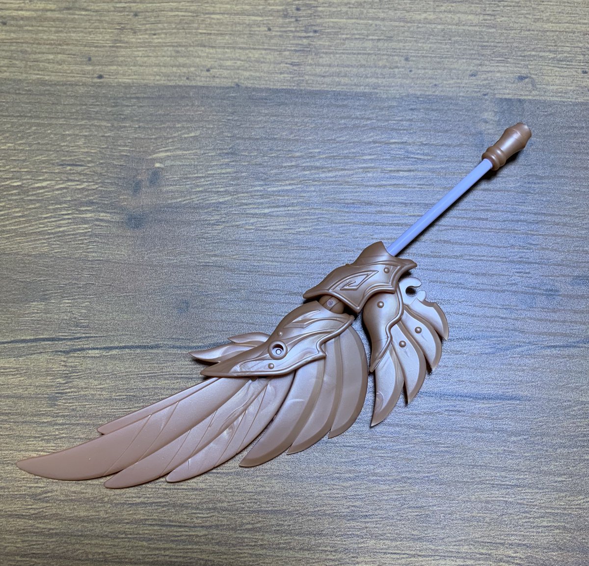コレがかの有名な【ハーピィの羽根帚】かぁ。(´∀｀)(違います)