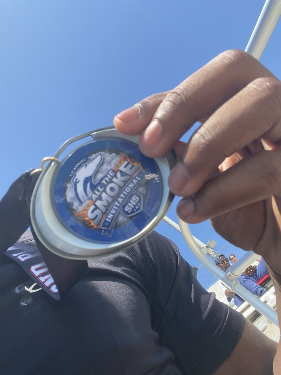 kgreene2028's tweet photo. Keston Greene | Sophomore 

On Saturday, I participated in the All the Smoke Invitational, where I placed 2nd overall, received a medal, and achieved a personal record of 53.18 in the 400m. Thank you, @CoachRBurton for all your support! This week, I’m locked in as we prepare for city county.
@TF_Reagan @Topsiswear @Ke_hinkson @COACHVLRN @LANCEOSRN 

Racing towards greatness! Let’s gooooo🏃🏾‍♂️…