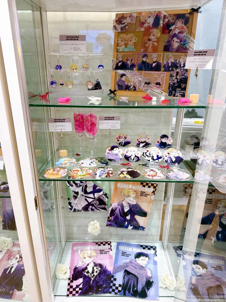 ourancafe's tweet photo. ············· 🐻✦🐰··············
   #桜蘭高校ホスト部
コラボレーションカフェ
  ✨池袋後半開催中✨
·············································

#mottocafe 池袋店にて開催中🥂｡:*
様々なグッズをご用意しております✨

本日もぜひお楽しみください🌟

🔗公式HP
https://t.co/S5lBlWsVJd https://t.co/FhtYYxM3Ki