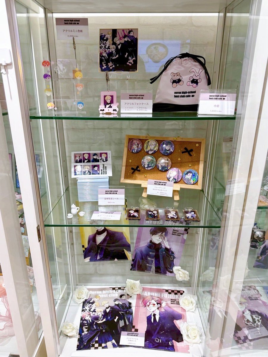 ourancafe's tweet photo. ············· 🐻✦🐰··············
   #桜蘭高校ホスト部
コラボレーションカフェ
  ✨池袋後半開催中✨
·············································

#mottocafe 池袋店にて開催中🥂｡:*
様々なグッズをご用意しております✨

本日もぜひお楽しみください🌟

🔗公式HP
https://t.co/S5lBlWsVJd https://t.co/FhtYYxM3Ki