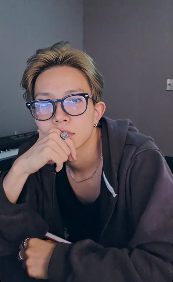 Fan account, ENHYPEN IS 7 tweet media