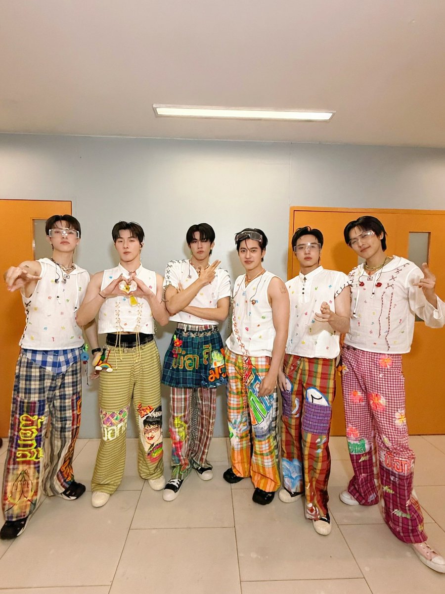 เลิ้บ ♡ tweet media