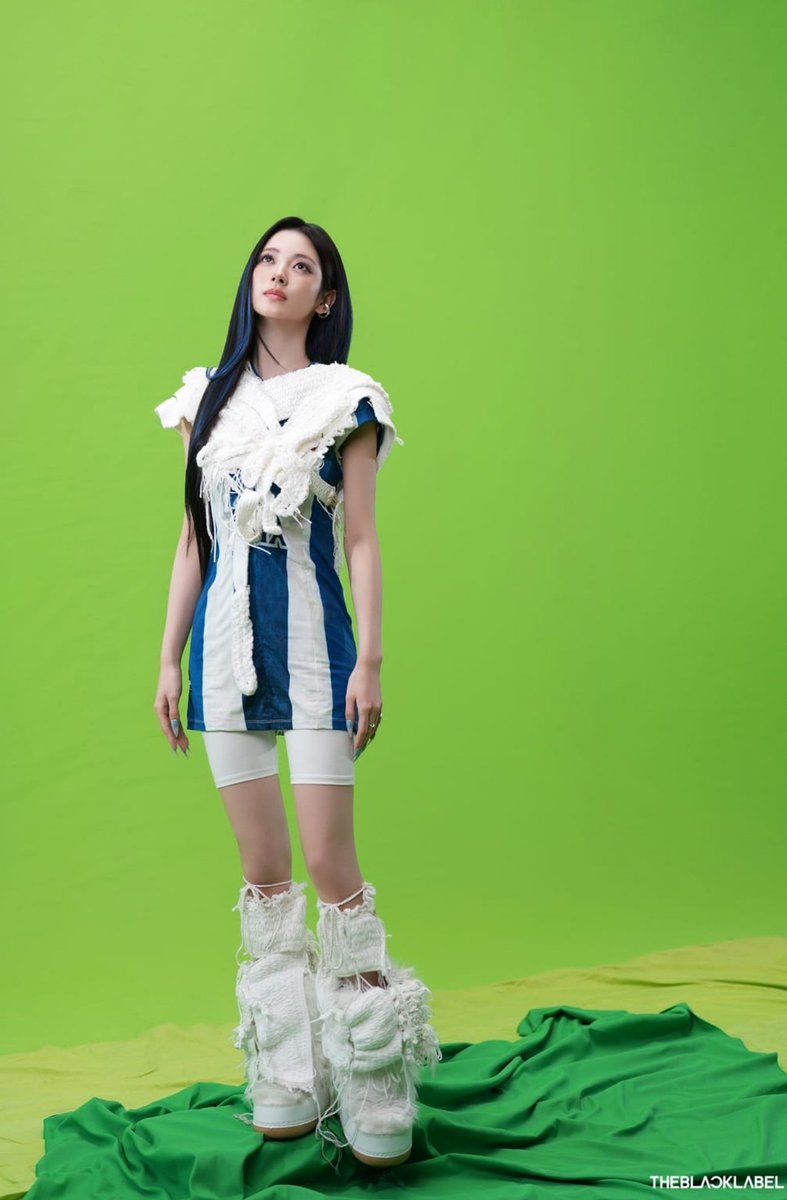 비하인드 포토 #ANNA #안나 #アンナ #田中杏奈 #MEOVV #미야오 #ミヤオ