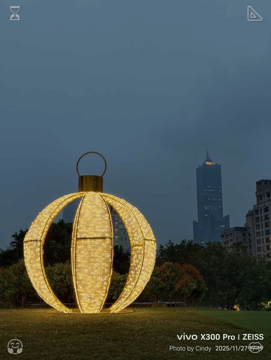 MollyWiggins1's tweet photo. Happiness can be found in the simplest of things: a bowl of spicy and satisfying soup dumplings is all it takes. https://t.co/KKgpKKLt5L