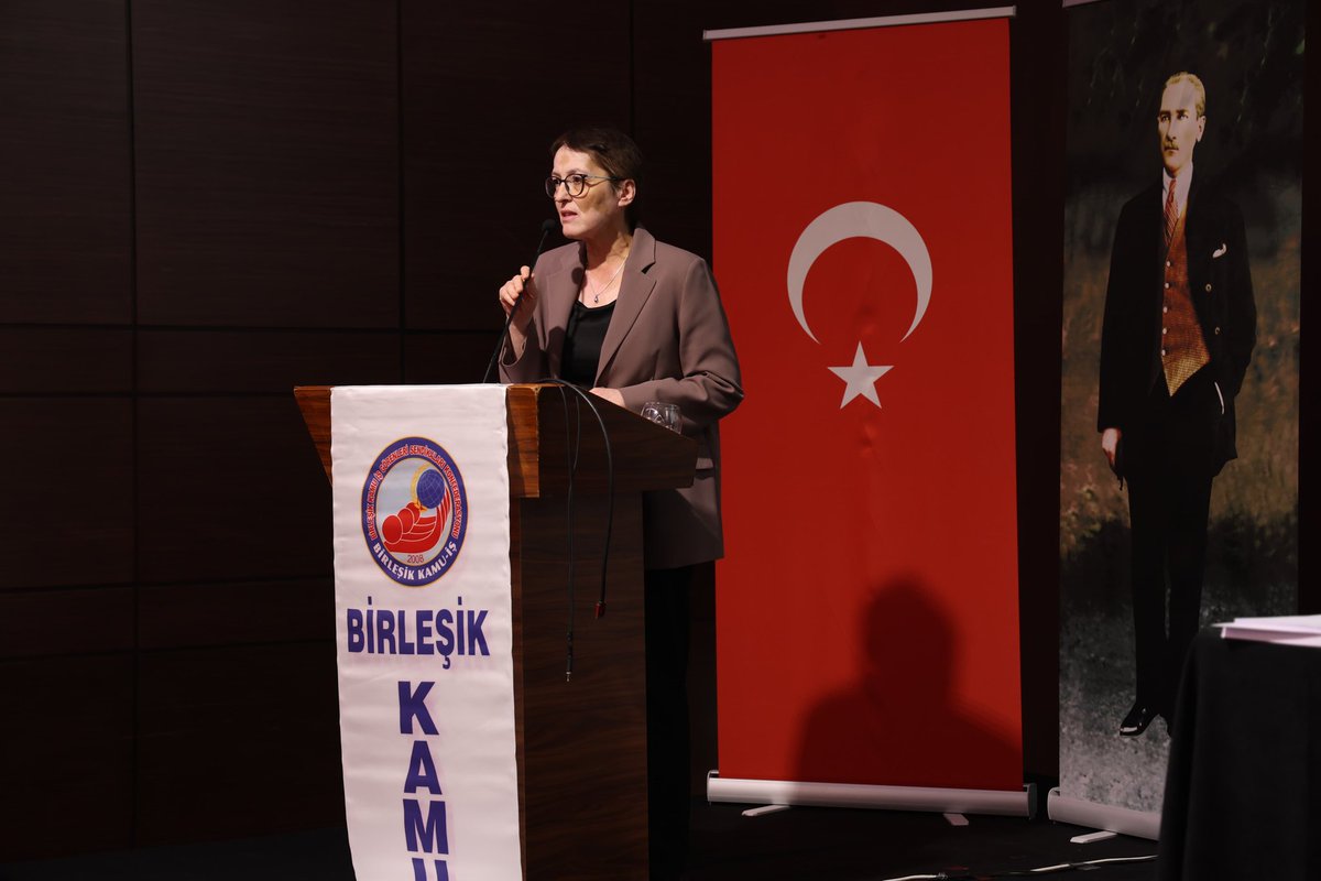 genelsaglikis's tweet photo. Konfederasyonumuz Kamu-İş'in Tüzük Kurultayını Gerçekleştirdik

Kurultaya Genel Başkanımız Derya Uğur, Genel Sekreterimiz Veli Can Karabacak, Genel Örgütlenme Sekreterimiz Özcan Arslan, Genel Hukuk ve TS Sekreterimiz Yalçın Çiftçi, Genel Basın-Yayın ve Eğitim Sekreterimiz Ali Kemal Akgül, Genel Dış İlişkiler ve Bilişim Sekreteri Erman Açıkgöz, Merkez Denetleme Kurulu Üyemiz Güldeste Dedeoğlu ve Gaziantep İl Başkanımız Ercan Küçükosmanoğlu katılım sağladı.
@deryaugur19 @kamuiskonf