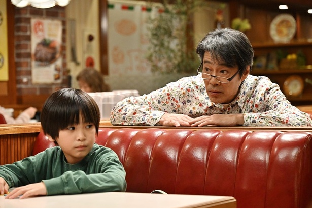 thetvjp's tweet image. #堤真一 の妙技がさく裂、
天才過ぎるゆえに孤独な宇宙物理学者の役で
物語の世界をつなぐ＜#ＧＩＦＴ＞ 

▼記事の続きはこちら【ほか写真あり】
thetv.jp/news/detail/13… 

#日曜劇場 #山田裕貴 #有村架純 #本田響矢 #細田佳央太 @gift_tbs