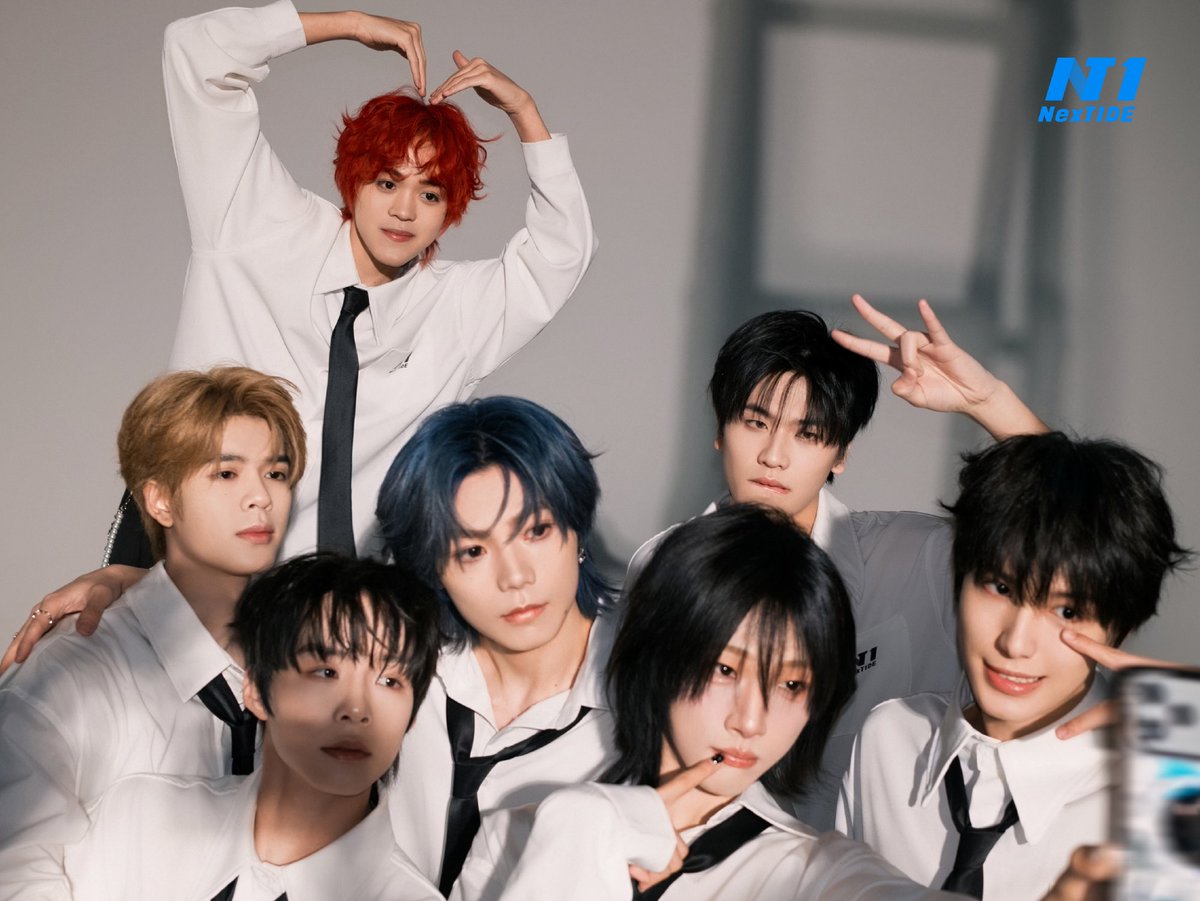 พวกก้อนน่ารักมั้กก 
น้อนหมวย น้อนหมีแซ่บมาดด 
น้อนตั้งโอ๋ ท่าโพสต์แบบ Gen Z มาด
เซิน เฮียดรณ์ ยัยจี๊ดเท่ๆ คูลๆ เลย 
ไทโอทำท่าหัวใจด้วย น่ารักๆ เนยย 

#NexT1DE