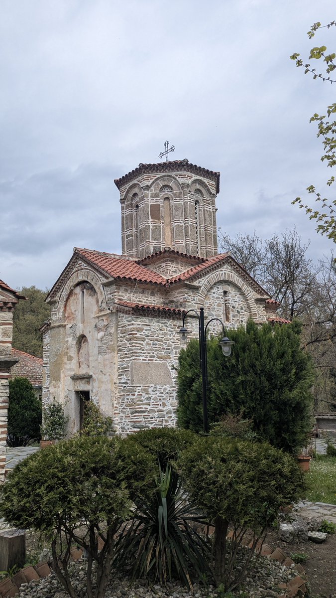 Jim73131158's tweet image. A beautiful scene here at the Matka Monestery and the C13 Church of the Dormition of the Most Holy Mother of God.

The Monestery is located with a nature preserve with an incredible rafting river nearby

On this Easter Monday "Hristos Voskrese!" ☦️🙏🏻

#medievalmonday #macedonia