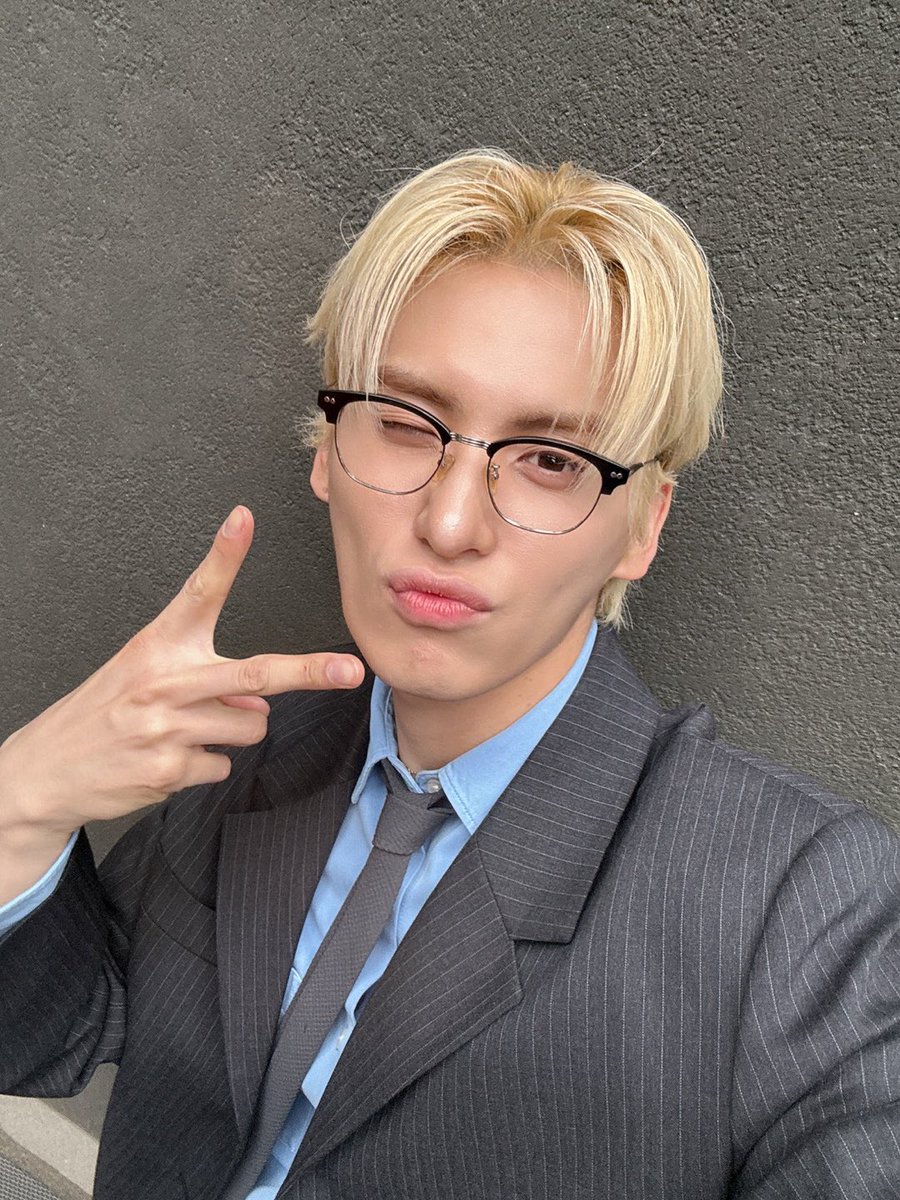 하루함께🪖 tweet media