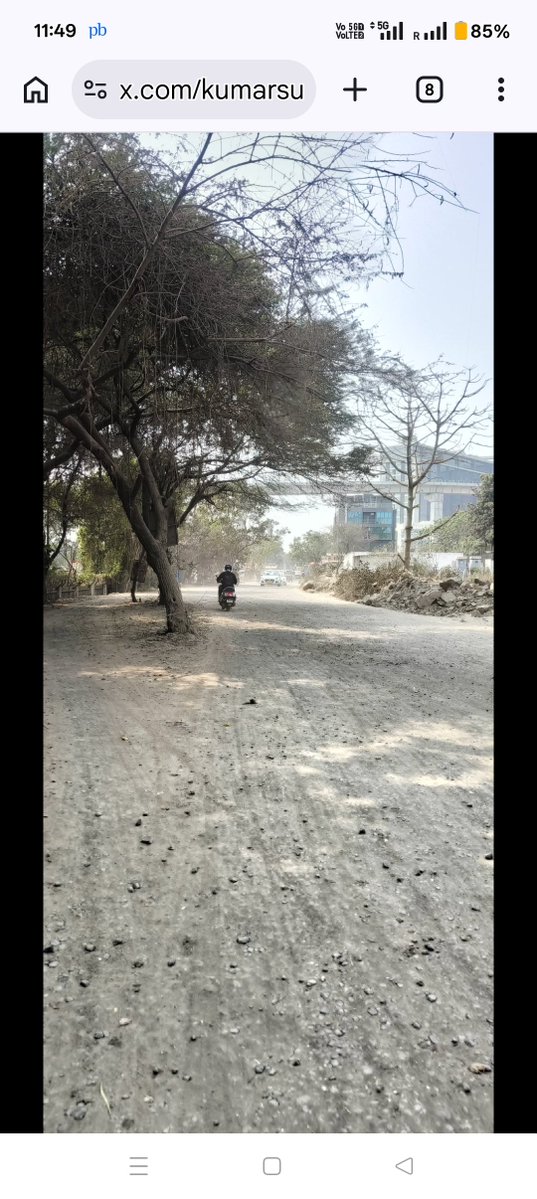 kumarsume's tweet image. Sleeping @OfficialPMRDA @Dev_Fadnavis @mieknathshinde @ThePuneMirror @BBCBreaking this road is in the heart of Maharashtra Hinjewadi IT park..dusty, pollution #healthhazard for last 2 year same condition