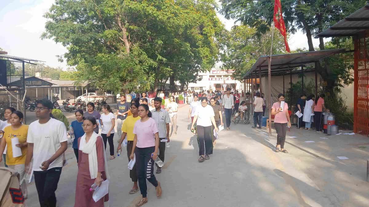 ETVBharatRJ's tweet image. NEET UG 2026 Exam : एडवांस सिटी इनफॉरमेशन स्लिप जारी, ऐसे करें डाउनलोड etvbharat.com/hi/bharat/neet… 
#NEETUG #NEET #NEETUGDATE #NEETUGEXAMCITY