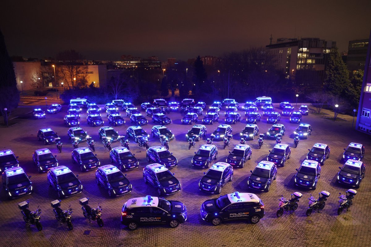 policia's tweet image. En la noche no se improvisa⤵️
  🚨Se planifica
  🚨Se despliega
  🚨Se persigue el delito
  🚨Se protege

La #seguridad NO se negocia
#BuenasNoches