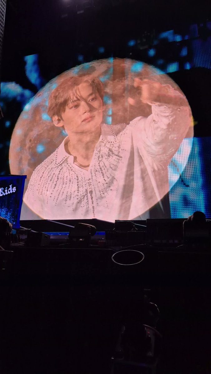 BestLeeKnowBias's tweet photo. Te extraño, mi amor
12.04 https://t.co/ODCQgahFt2