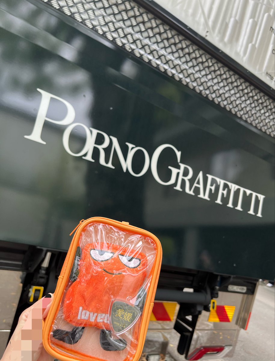 ∠まり tweet media