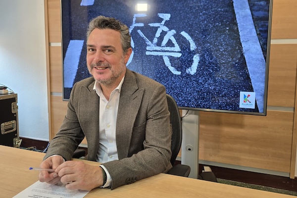 Construccion tweet media