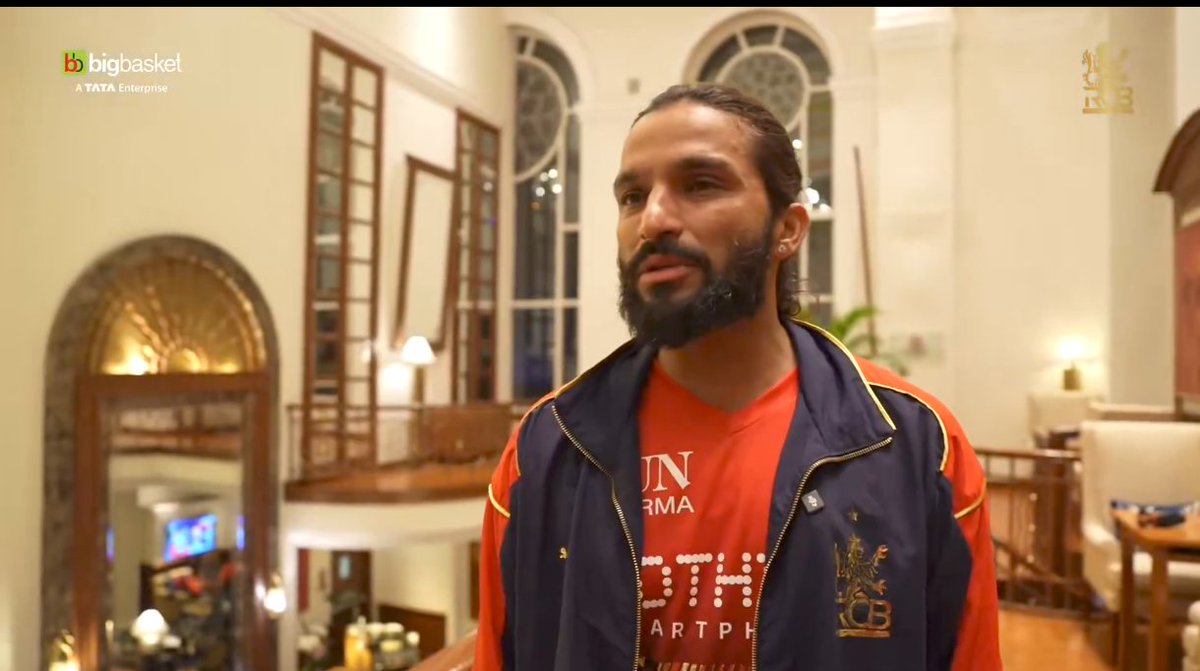 BindassTalkz's tweet photo. Rajat Patidar said "We are scoring 200+ runs in every match. As a captain, it feels like I have so many Dhurandhars in my team" The confidence of Patidar day by day🥶🔥 #rcbvsmi #ipl2026 https://t.co/PbT9KityRT
