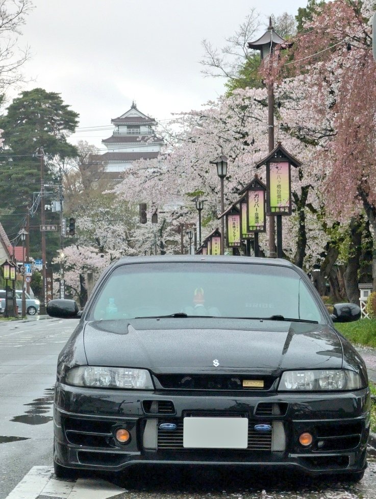 toshiya1975_R33's tweet image. #スカイライン乗りと繋がろう2026春
土曜日の会津若松での朝活1
天気が良ければ青空でもっと華やかな絵になっただろうに🥺

でも、鶴ヶ城の周りを何回も走ったおかげで撮影ポイントは掴めたので天気のよい日にリベンジします😤
#スカイライン #R33