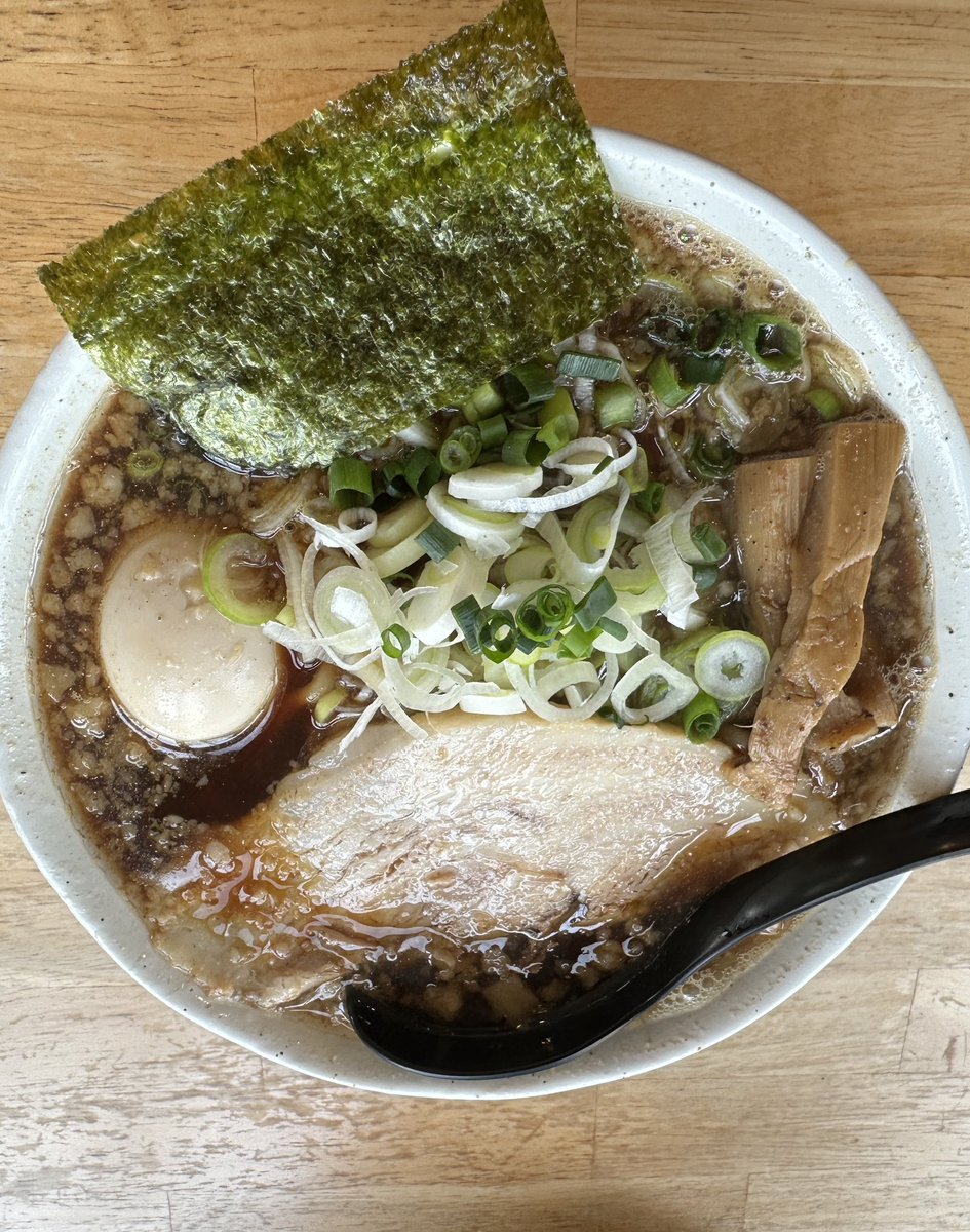 たむケイ tweet media