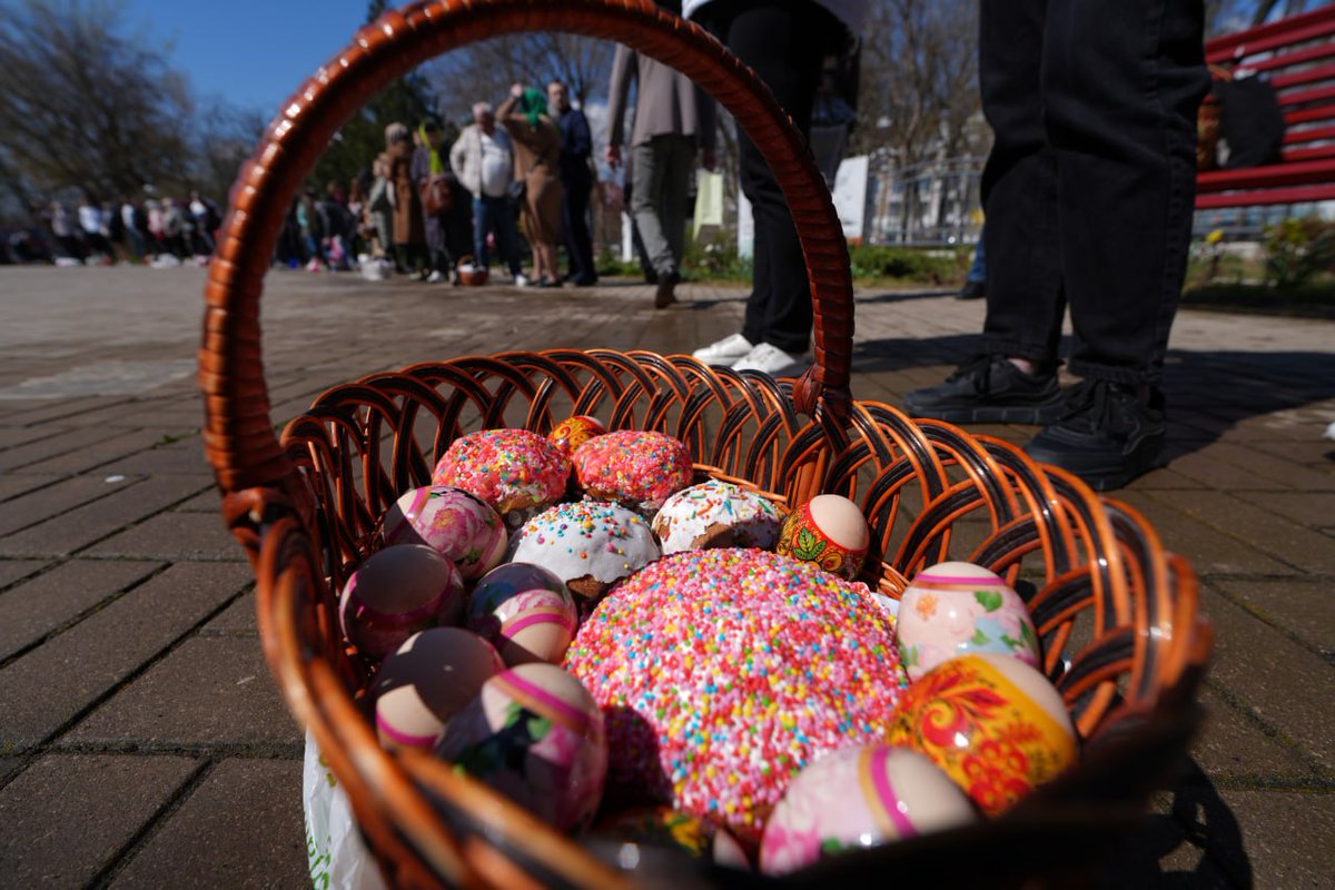 RussianEmbassy's tweet image. ☦️ This weekend, Orthodox Christians across Russia and beyond, including the UK, marked #Easter — or Pascha — the most important celebration in the Orthodox calendar, commemorating Christ’s Resurrection.

Here's a glimpse of how it unfolded across Russia.

t.me/RusEmbUK/3014