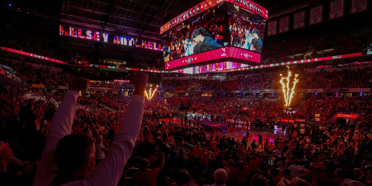 Hawkeyes Wire tweet media