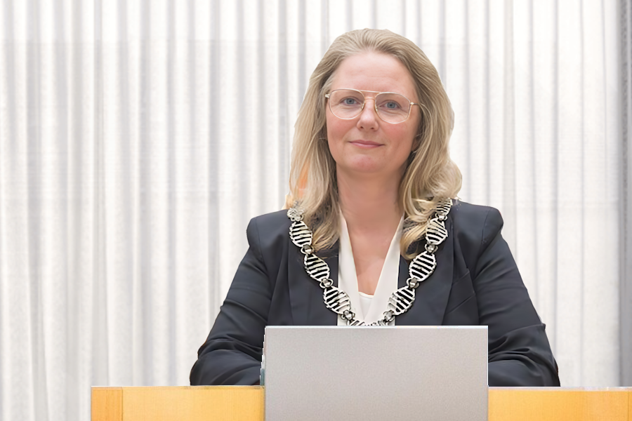 Peter van Haasen tweet media