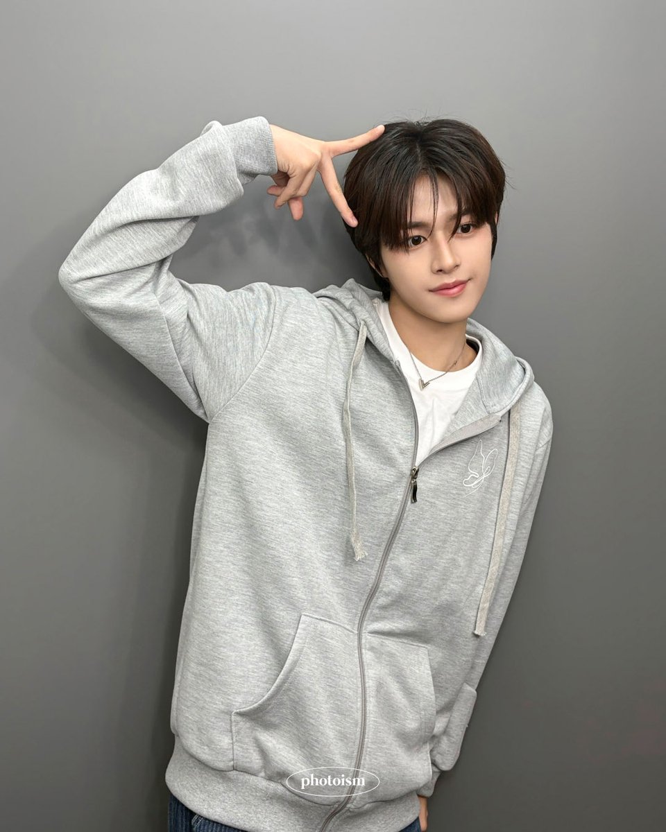 PHOTOISM BEHIND tweet media