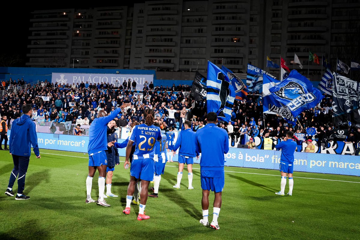 O FC Porto chegou aos 76 pontos à 29.ª jornada.

O Benfica nunca fez 76 pontos em 29 jogos e o Sporting só por uma vez fez melhor (77, em 2023/24).

"Pior campeão de sempre", projetam alguns. Bom saber que o que para o FC Porto não é brilhante para outros é quase inalcançável.