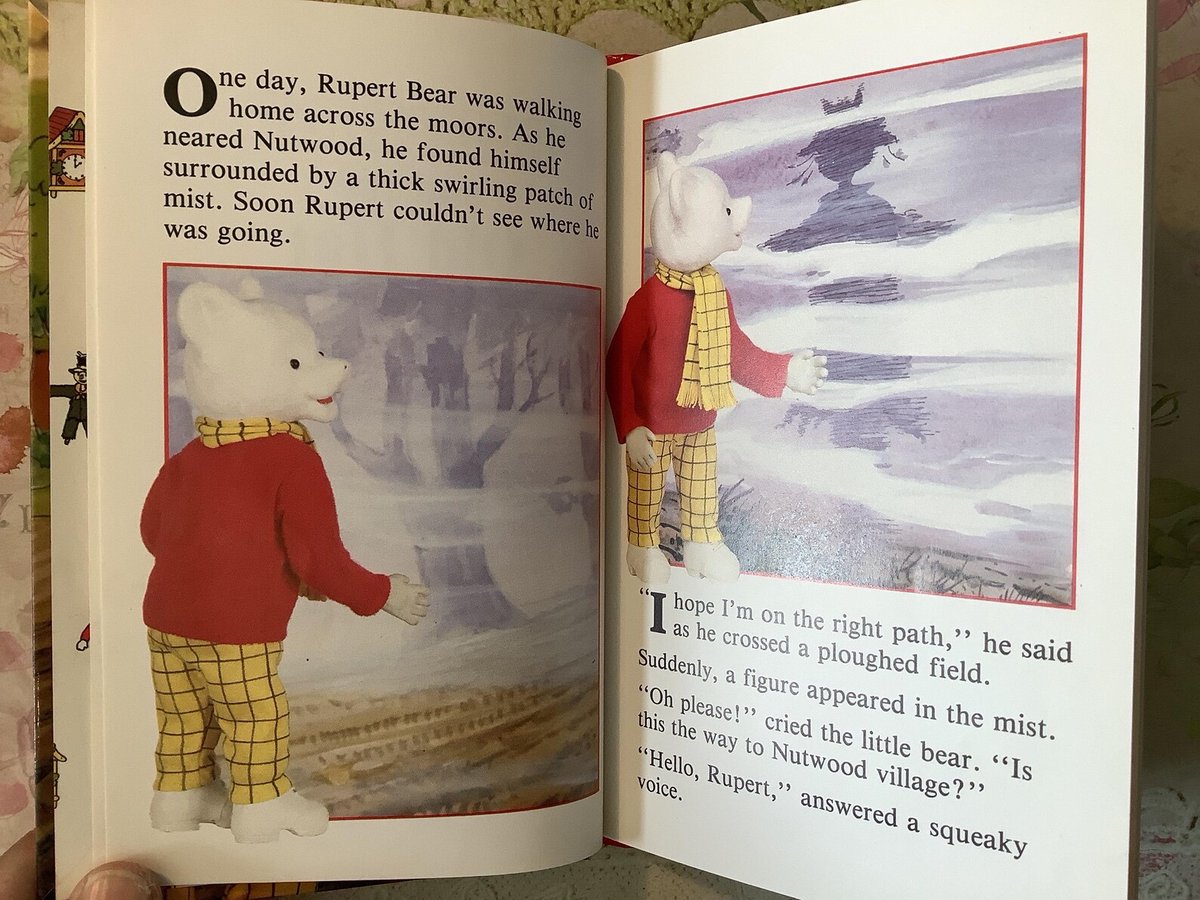 WatsonsVintage's tweet photo. NEW LISTING - RARE Vintage 1989 First Edition Ladybird Book Rupert and the Old Hat Hardback - Collectable - Rupert Fan Birth Year Gift &amp; Handmade Gift Tag https://t.co/vmOsKg7mY2 via @Etsy #VintageBooks #ChildrensBooks #RupertBear #FirstEditions #LadybirdBooks #1989Gift https://t.co/8BnP2p0dMo