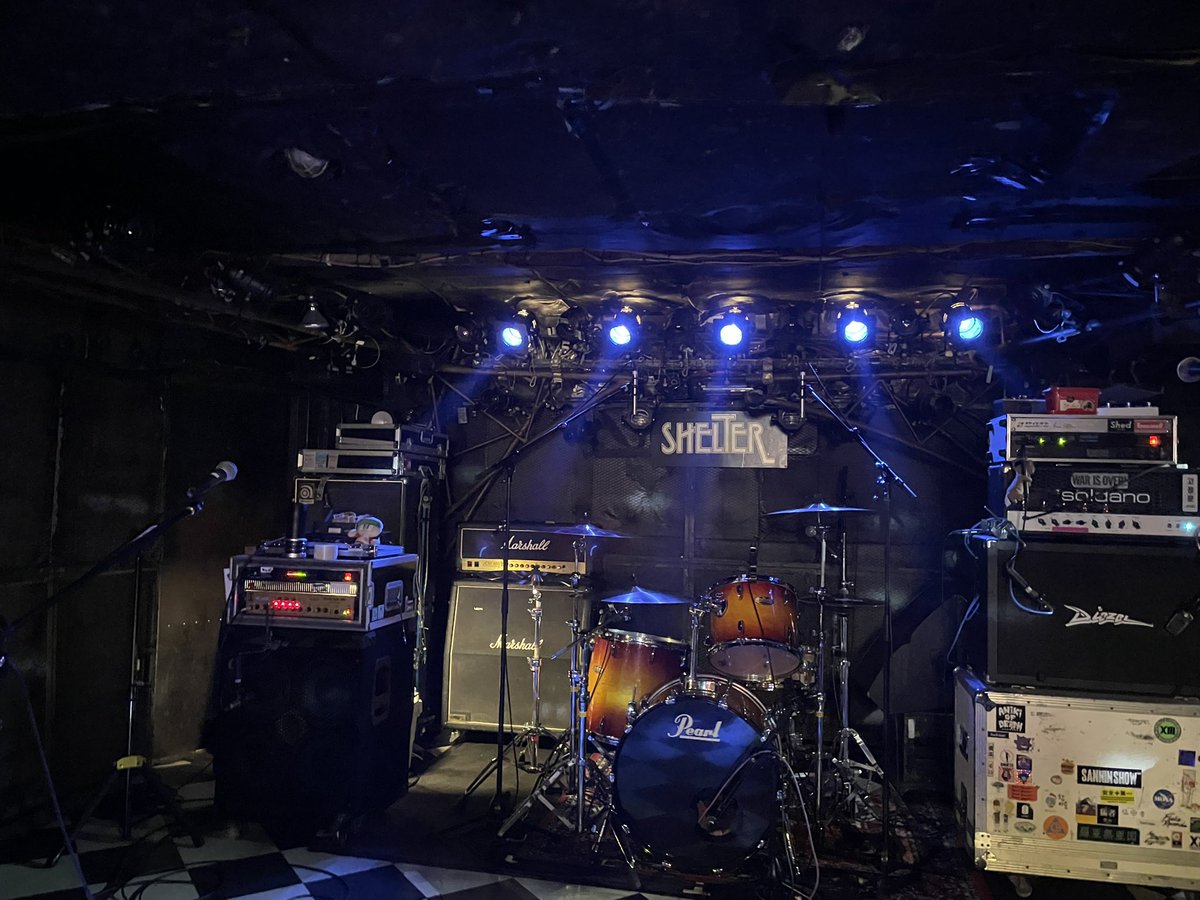 トム tweet media