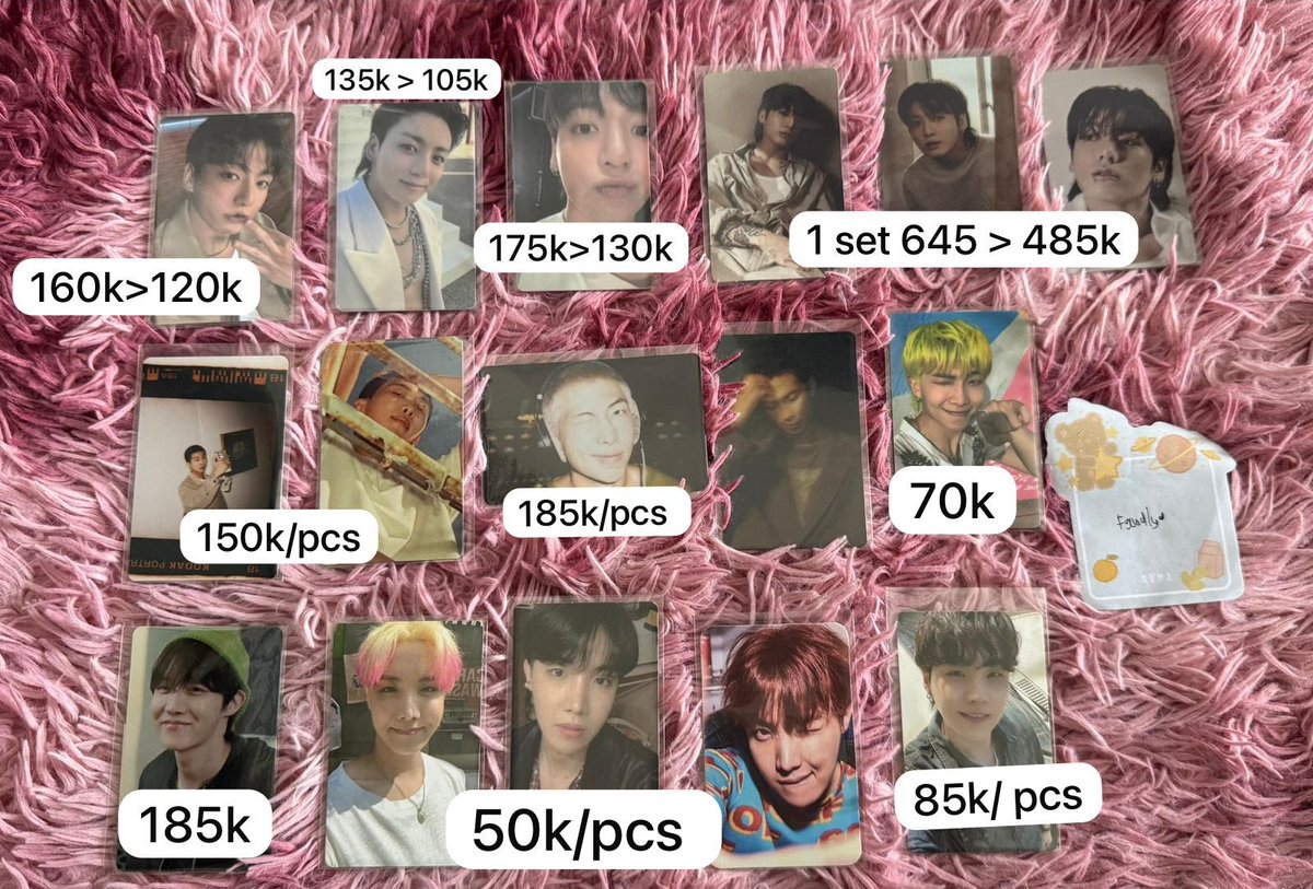 fgoodlys's tweet photo. #FGOODLYDISC 

📌WTS | Want to sell 
✅Album Jungkook - Golden 
✅Photocard BTS ( photocard RM jin jimin jhope jungkook V) 

✅Harga incl pack 
❌belum incl adm shopee (bisa splitpay) 
✅all good condition
📍Tangerang 

#fgoodlyreadyina 
🏷wts sell jual photocard album golden jungkook pc bts