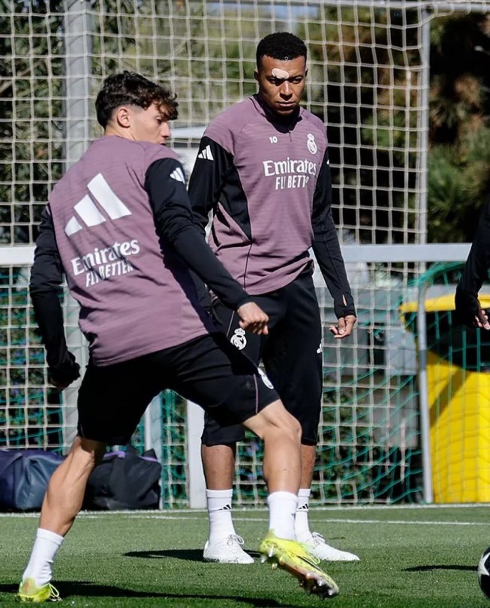 The Touchline | 𝐓 tweet media