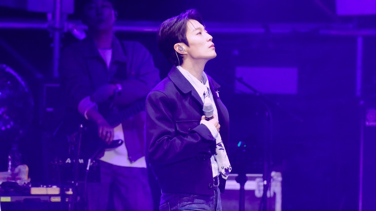 두썸머 tweet media