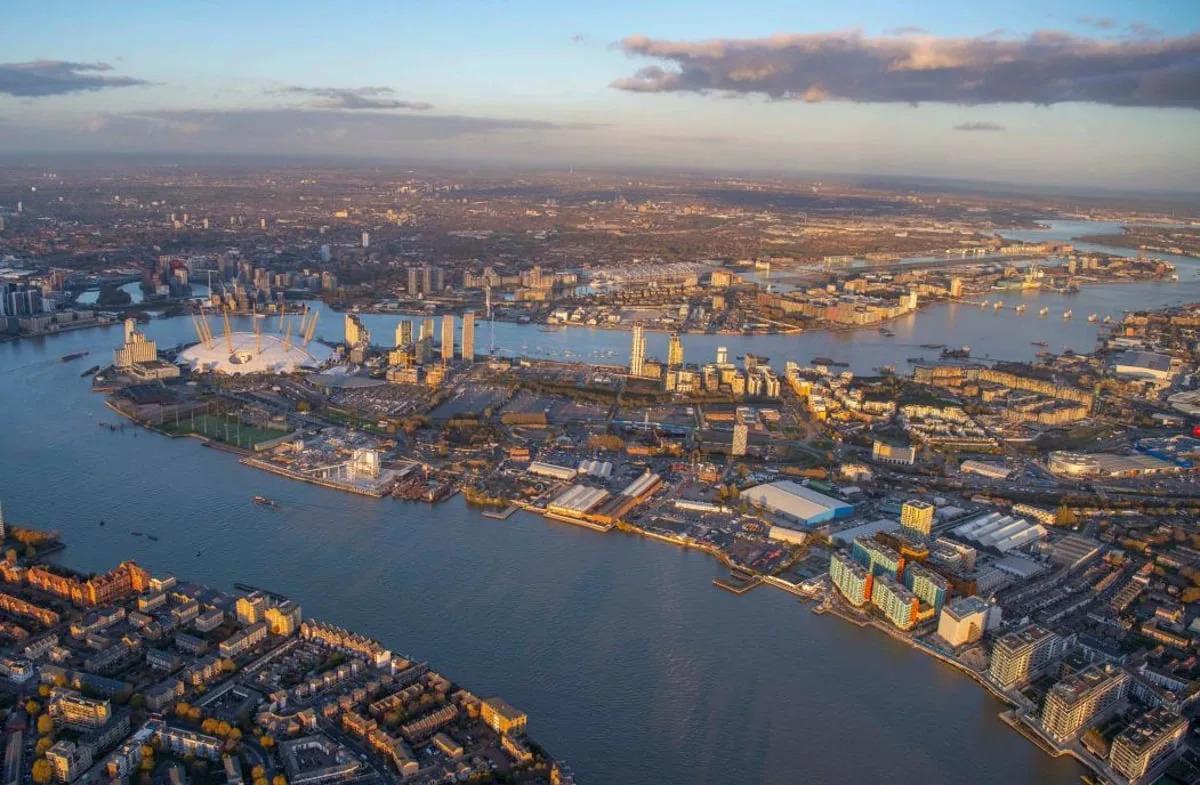 yimbyalliance's tweet image. 🚨1,500 NEW HOMES set for approval on Greenwich Peninsula. 

The 'Morden Wharf' scheme will turn a 13.8-acre former glucose refinery into towers of up to 36 storeys, delivering:

🏘️1,500 homes
⚖️168 social rent homes
🏞️A new public park
🤝Retail and community spaces

Before &amp;amp;