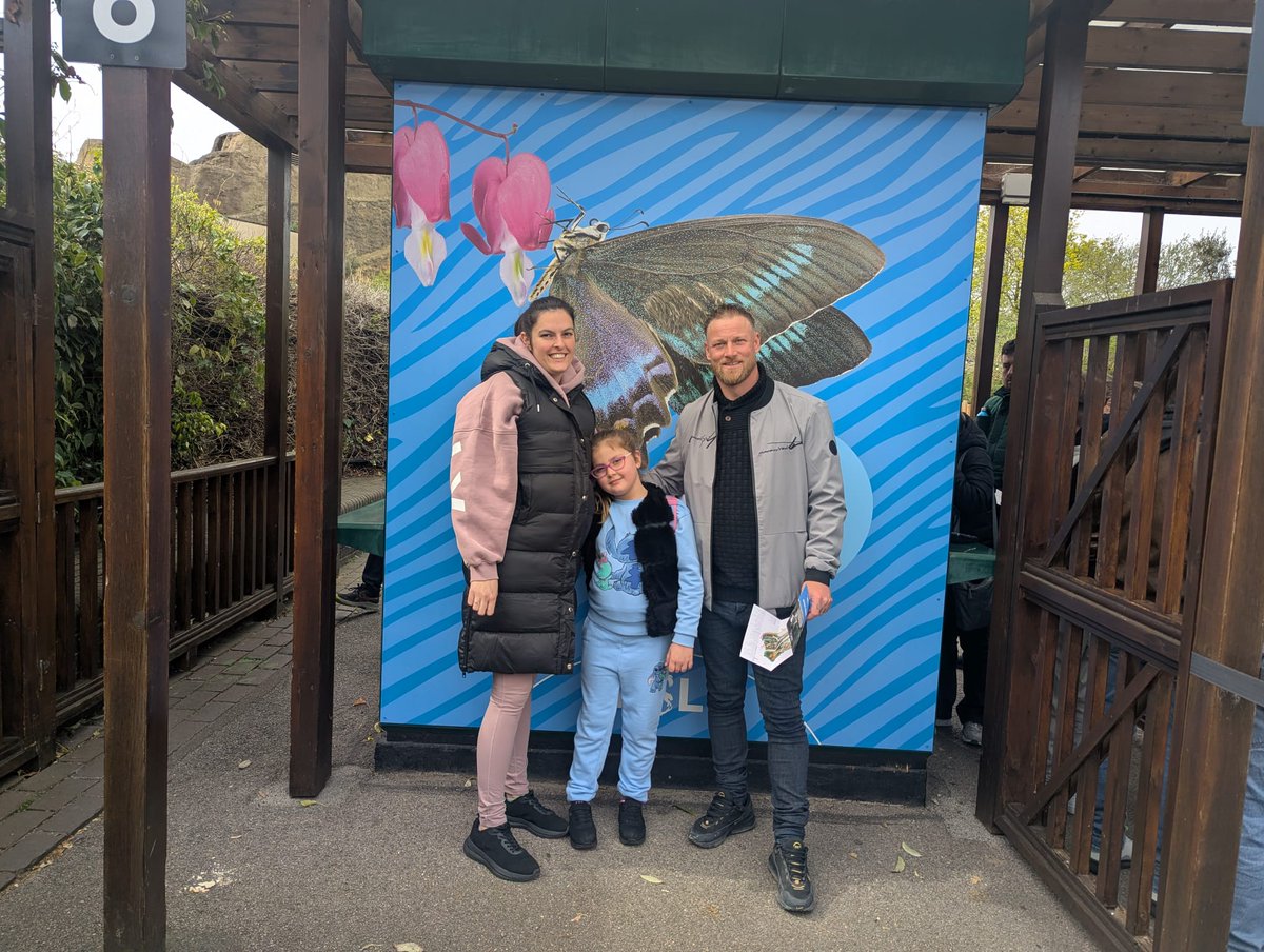 ScotsCare's tweet image. As part of our social events for families, we provide tickets to London Zoo each year, here's a few photos of some happy families last week!

#scotscare #familysupport