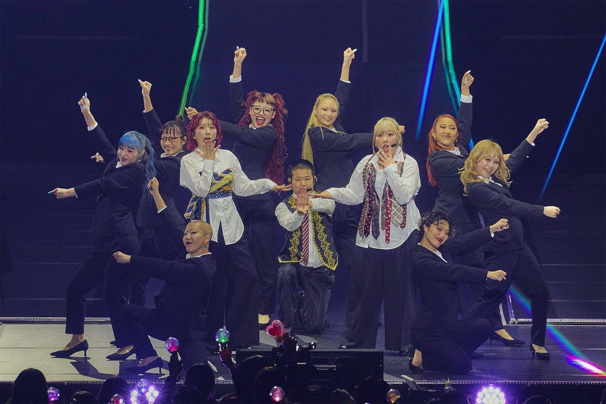 HEIFLA_event's tweet image. ＼\ PPV見逃し配信 残り1週間💫 /／

5周年最後の日に今までの思い出をギュッと詰め込んだ盛りだくさんのイベント！

思い出の一部を公開📸
フルはPPV見逃し配信でチェック👀

#selectrain @ 横浜アリーナ
4/19(日)まで見逃し配信中📱
▶︎ stagecrowd.live/selectrain/